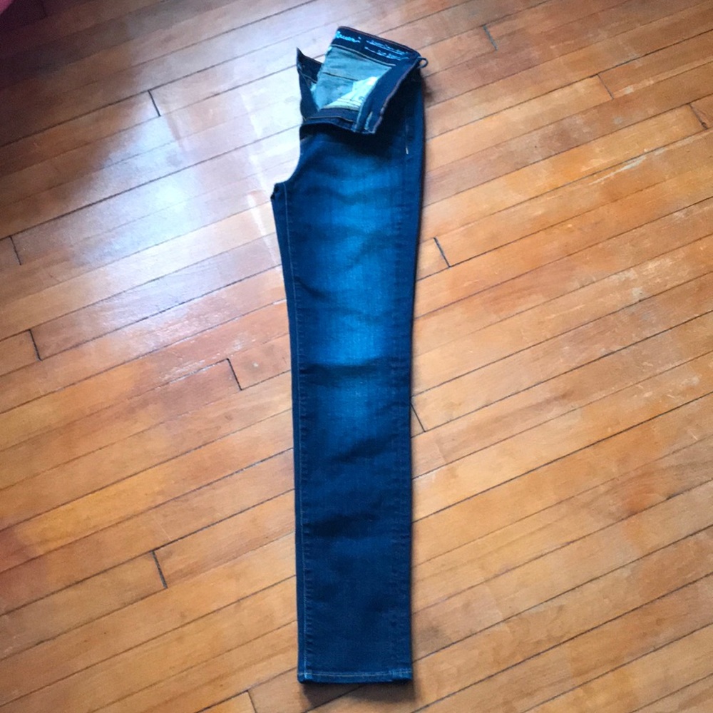 Eddie Bauer Slim Straight Jeans - High Rise